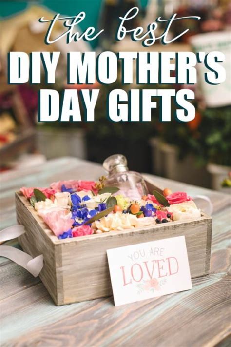 Buy a simple glass frame (or a few!), and put a handwritten note, dried flowers, or custom collage of photos in it. Best DIY Mother's Day Gifts That Anyone Can Make - Soap ...