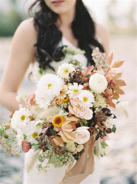 47 Beautiful Bouquets For A Fall Wedding