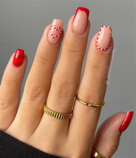 60+ Classy Short Christmas Nail Designs And Nail Colors for 2023