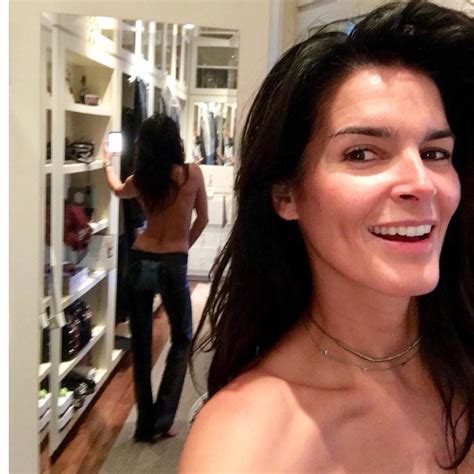 MILF Angie Harmon Hottest Hollywood MILF Photos The Fappening