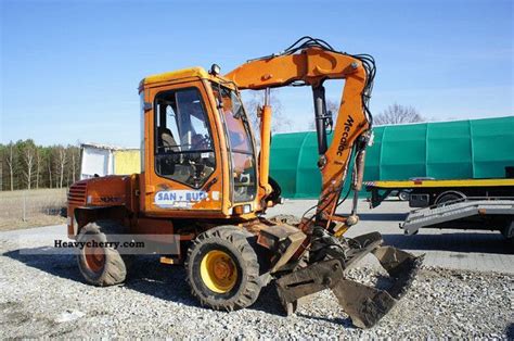 12mxt 2000 Mobile Digger Construction Equipment Photo And Specs