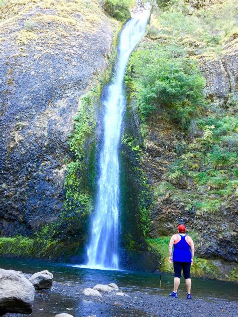 Horsetail Falls Columbia River Gorge Oregon These Falls Are So Big