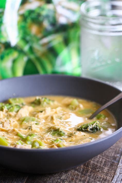 Cheesy Chicken And Broccoli Soup