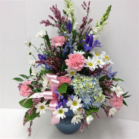 National & international florist delivery of fresh flowers, plants and floral arrangements. #fresh flowers #iris #hydrangea #daisies #carnations # ...