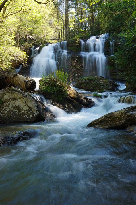 5 Great Waterfalls In The Blue Ridge Mountains