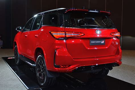 ใหม่ Toyota Fortuner Gr Sport 2023 2024 ราคา ตารางผ่อน ดาวน์ รถใหม่