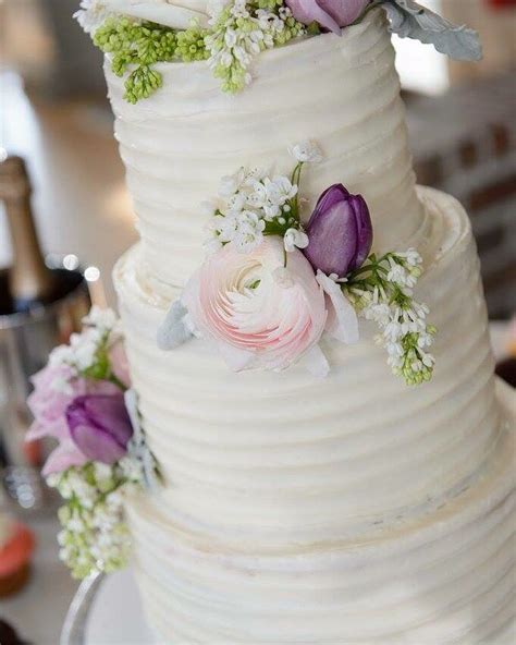Butter Cream Wedding Cake With Fresh Flowers Love