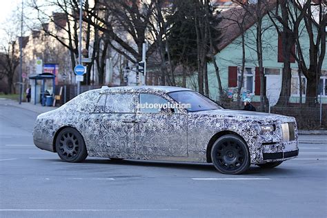 2018 Rolls Royce Phantom Spied With No Visible Major Changes