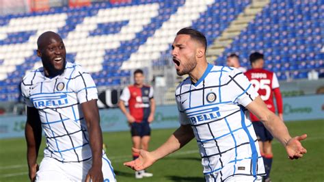 36 minutes ago36 minutes ago.from the section european football. Inter Cagliari - Inter Milan 4 1 Cagliari Romelu Lukaku Nets Brace To Steer Hosts Into Coppa ...