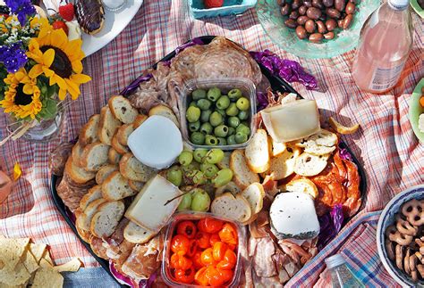 How To Plan The Perfect Picnic Setting You Must Love Life