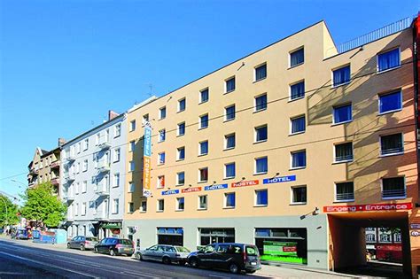 Günstige unterkunft mitten in berlin. Hostel A&O Berlin Friedrichshain, Berlin - Check Jugendreisen