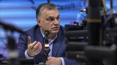 A miniszterelnök a tőle megszokott stílust mellőzve szo. Orbán Viktor a Kossuth rádióban (2020.04.10.) - YouTube