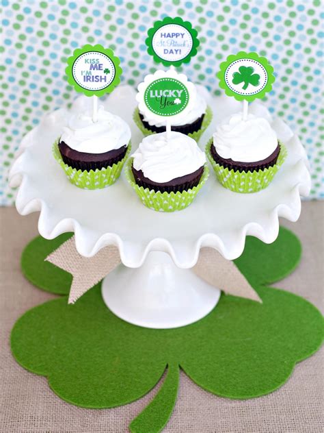 St Patrick S Day Cupcake Toppers Hgtv