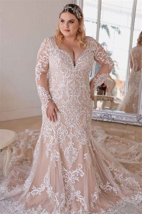 Top Full Figured Wedding Dresses With Sleeves In Don T Miss Out Inspiredwedding