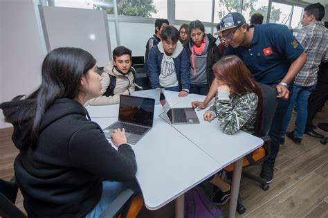 FES Acatlán a la vanguardia en el uso de las nuevas tecnologías UNAM