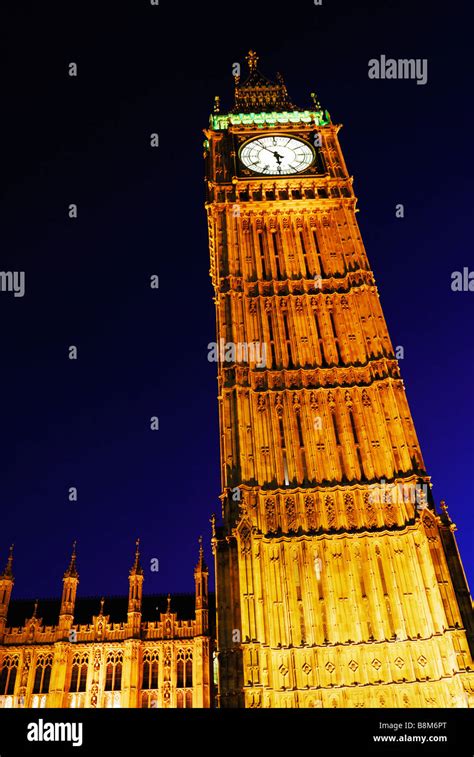 Looking Up At Big Ben London England Uk Stock Photo Alamy