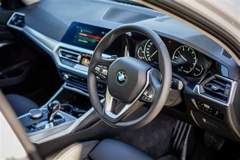 The bmw e21 is the first generation of the bmw 3 series compact executive cars, which were produced in sweden, the 318i was badged 320i and had twin headlights. BMW Malaysia Introduces The New BMW 320i Sport - RM ...