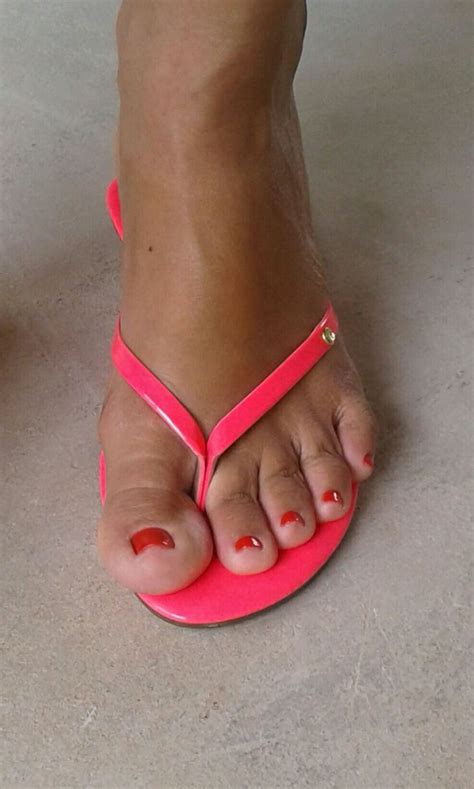 Pin By Marco Gilkey On Pretty Toes Gorgeous Feet Beautiful Toes