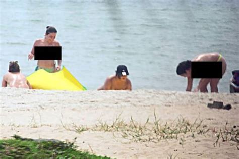 Having the distance of 0.6 km in lenght, stretching from avillion to klana the name of saujana beach is given based on it's location that is near to saujana hill, which has it's own unique history. PHOTOS 4 Topless Women Cause A Stir At Pantai Saujana ...