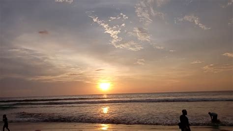 Full Sunset Di Pantai Kuta Tour Ke Bali The Best Place To Witness A