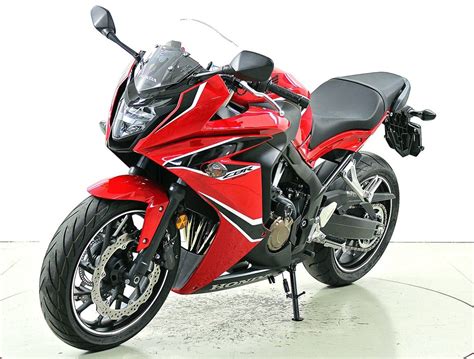 It's got a steel frame, basic suspension and optional abs. Honda CBR 650 F ABS - Occasion-Motorräder - Moto Center ...