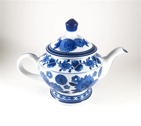 Teapot Blue And White Ceramic Floral Lid 25 Cups Floral Etsy Tea