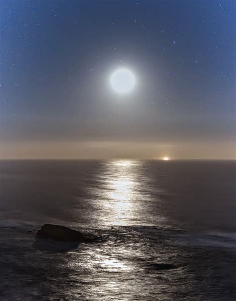 Moon Reflection On The Pacific Ocean Deep Sky Workflows