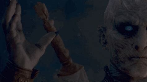 Arya Kills The Night King Gifs Get The Best Gif On Giphy