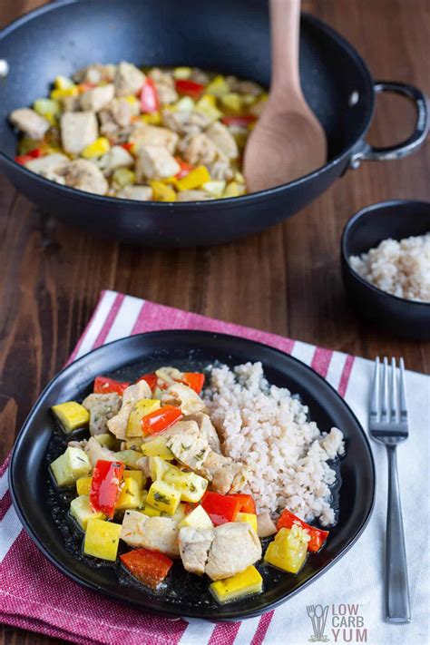 The only stir fry sauce recipe you will ever need! Chicken Stir Fry without Soy Sauce | Low Carb Yum