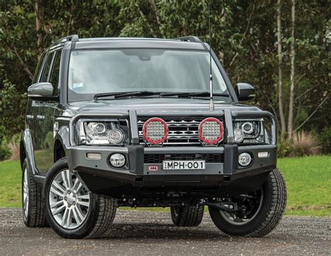 Steel Bumper Bull Bar With Winch Mount For LR