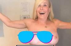 chelsea handler tits topless showed fappening