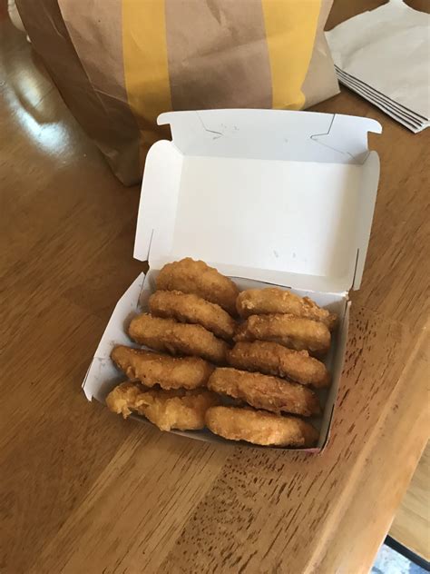 I Opened My Chicken Nuggets And Found Them Filed Perfectly In My Mcdonalds Box R