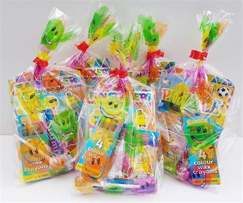 30 X Childrens Unisex Pre Filled Party Bags With Favours And Sweets