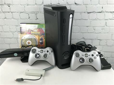 Xbox 360 Elite Console Shaded Bundle W 2 Controllers 3 Video Games