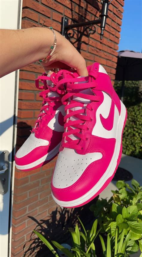 Hot Pink Shoes Pink Nike Shoes Nike Shoes Girls Jordan Shoes Girls Cute Nike Shoes Nike Air