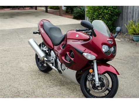 The wheelbase was the same but the second edition of the katana was longer, wider and higher than its forerunner. 2006 Suzuki KATANA 750 for sale on 2040motos