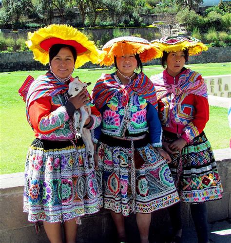 a-brief-history-of-traditional-cusco-dress