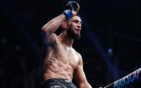 Fans React To Khamzat Chimaev Seemingly Confirming Move Up To Middleweight