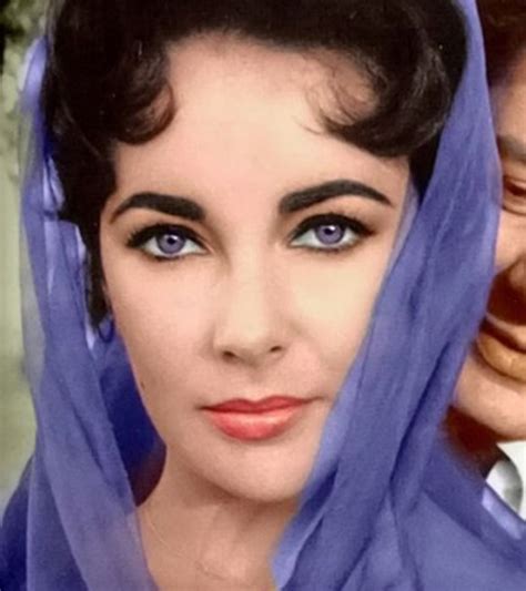 Legendary Actress Elizabeth Taylors Eyes Are Famously Beautiful These