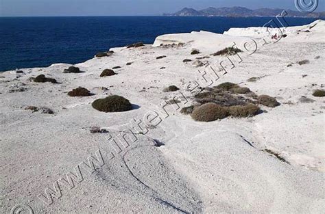Το κ.υγείας μήλου διαθέτει σε λειτουργία δύο. Μήλος Σαρακίνικο Φωτογραφίες