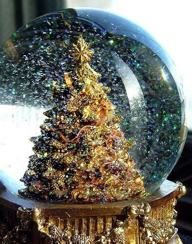 Snow Globe Christmas Tree Christmas Snow Globes Snow Globes