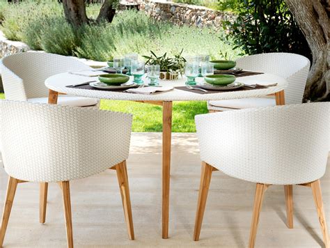 Furnish your dining or bar area with this convenient round dining table. ARC ROUND DINING TABLE By Point | Core Furniture Online
