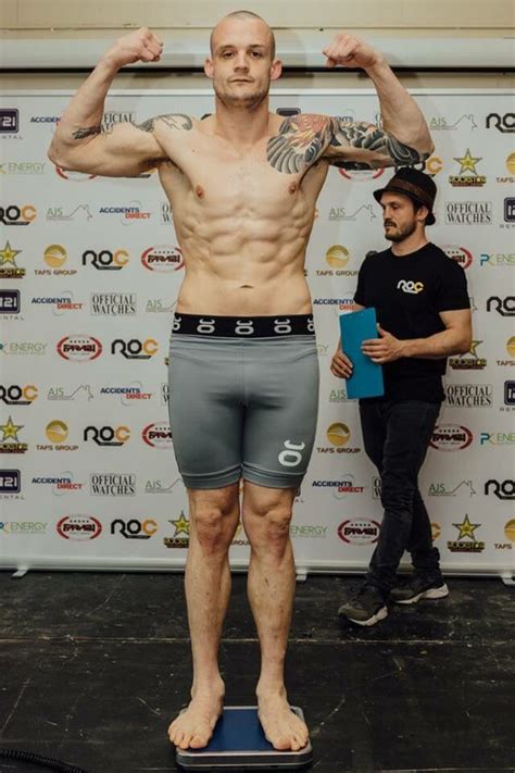 His birthday, what he did before fame, his family life, fun trivia facts, popularity the first harry potter film, harry potter and the sorcerer's stone, was released when herdman was in his. The MMA Ten: Harry Potter's MMA fighter, bad tweets, Meme ...