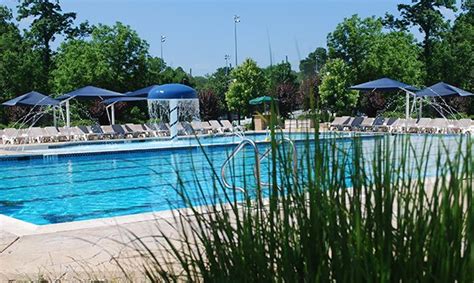 Outdoor Pool Healthquest Fitness