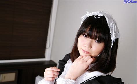 JapaneseThumbs AV Idol Maid Misaki メードみさき Photo Gallery 4