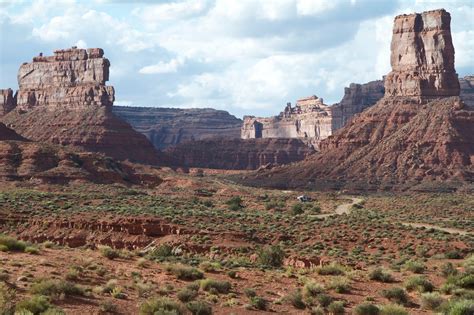 Campsites can accommodate tents, trailers and rvs (up to 60 feet). Running From Moose: Valley of the Gods & Goosenecks State ...