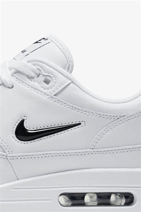 Lanseringsdatum För Air Max 1 Premium Jewel White And Black Nike