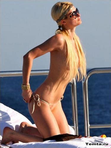 Paris Hilton Naked On A Yacht Blowjob New Nude Naked Pussy Slip Celebrity