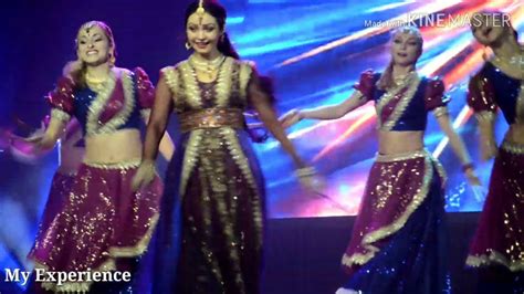 Russian Girls Dandia Performance Awesome Dance Video By Dhol Baje Deepika Padukone Youtube