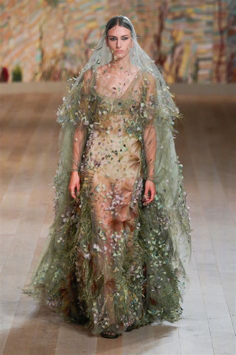 Chia S H N V Dior Wedding Dress Bigbeamng